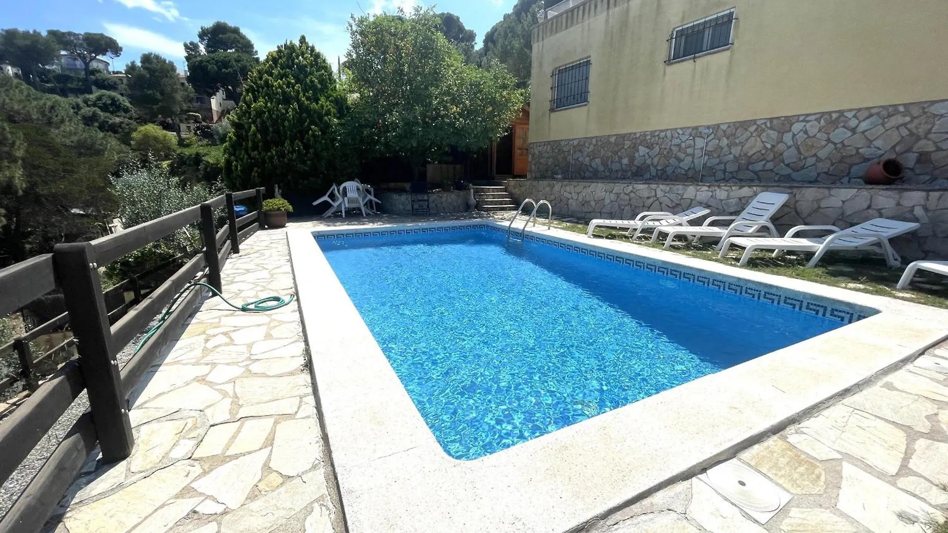 Encantadora Casa Individual Con Vistas Al Mar Y Piscina Privada - Es-226-28 Begur